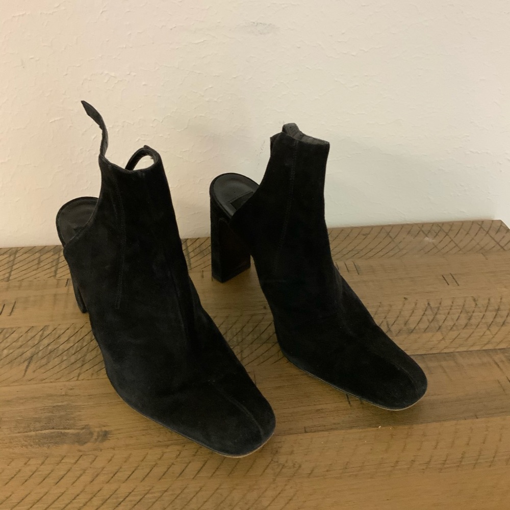 Suede boots